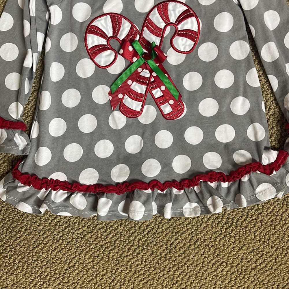 Rare Editions size 5 top. Gray with white polka dots. Candy canes on the front - Picture 4 of 8